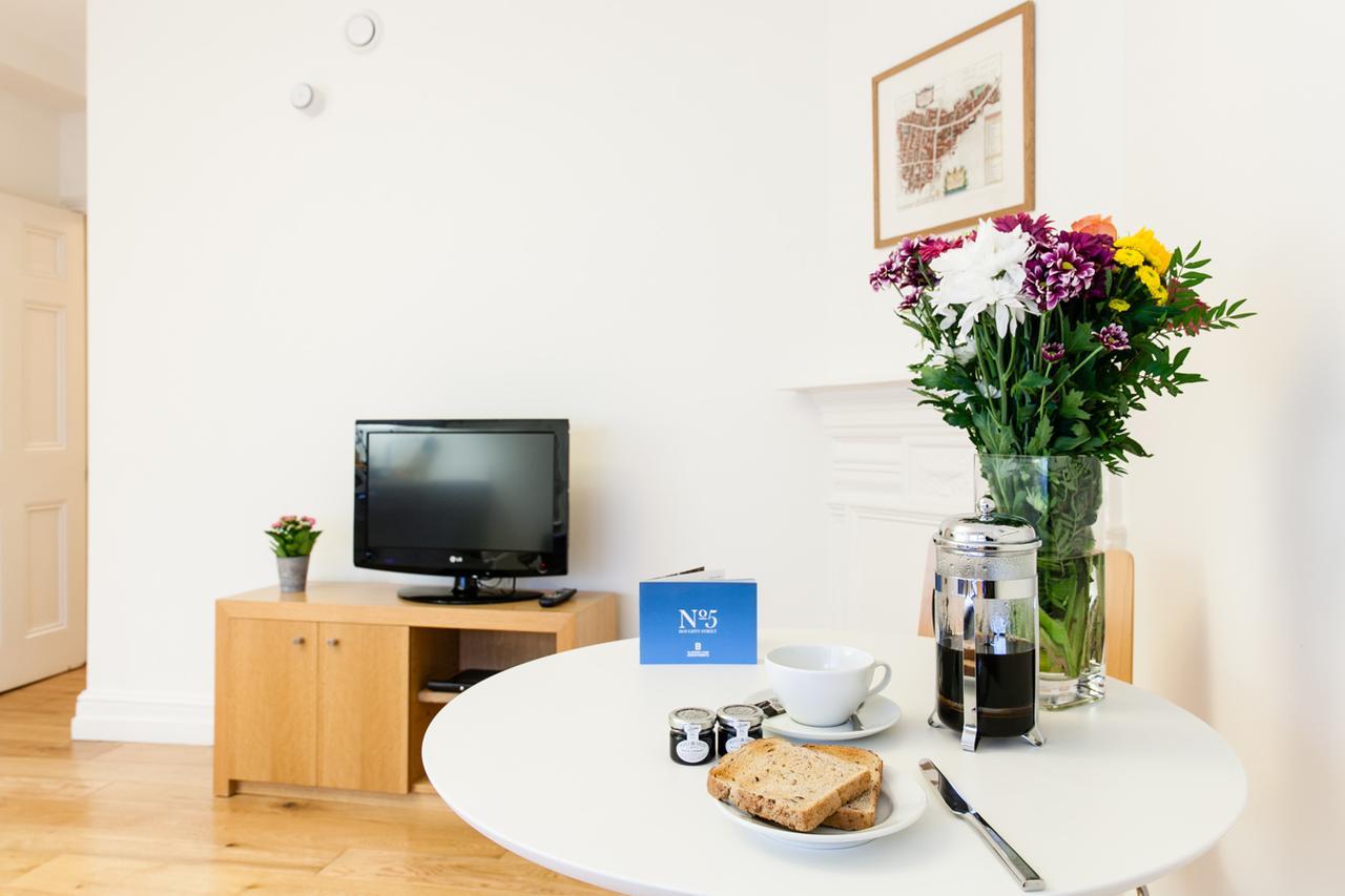 Blueprint Living Apartments - Doughty Street Londen Buitenkant foto