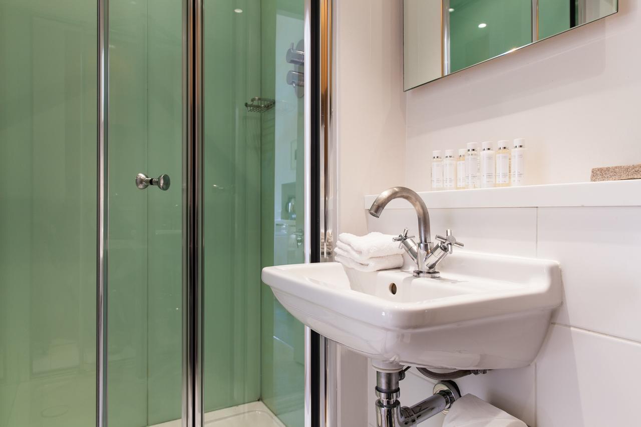 Blueprint Living Apartments - Doughty Street Londen Buitenkant foto